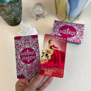 iN2ITarot Classic Edition – 78 Tarot Cards with Upright & Reversed Meanings | Keywords + Astrological Symbols | Gold Gilded Tarot Deck