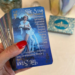 iN2IT Tarot Deck Keywords Edition. Tarot Deck w/78 Tarot Cards + 5 Bonus Oracle Cards.